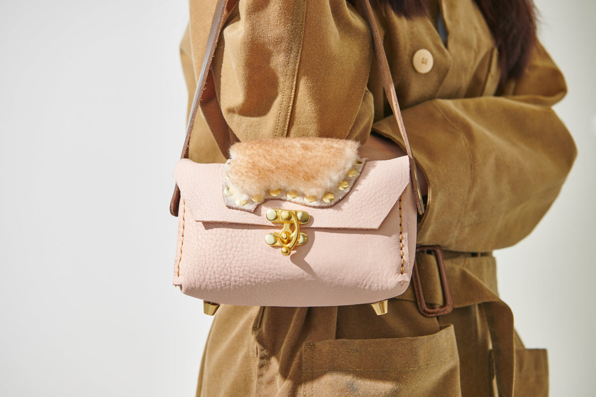 Small Bags & Clutches